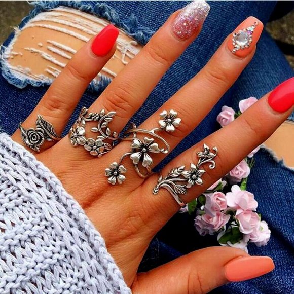 LiveChicStyle Jewelry - Boho Rose Silver Ring Set